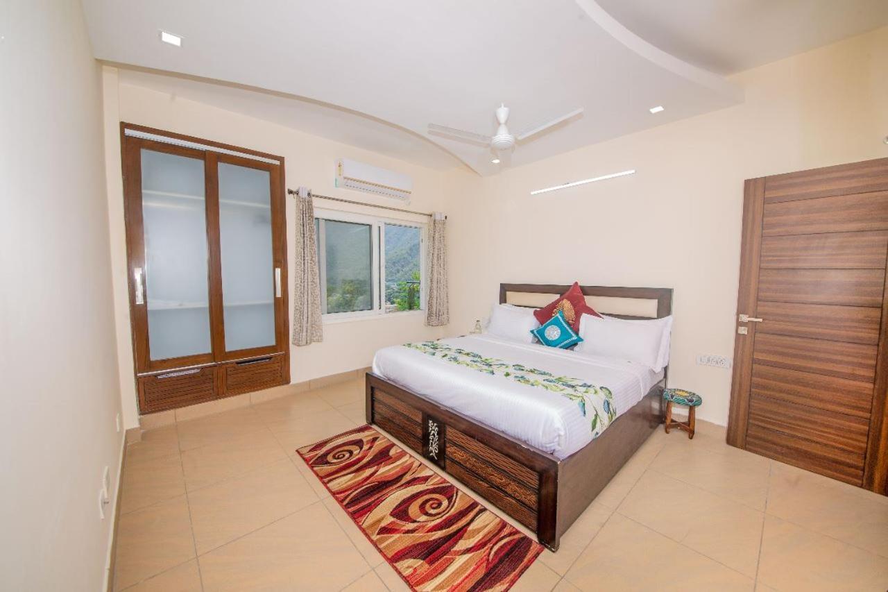 Golden Healing Journeys Homestay Rishikesh Bagian luar foto