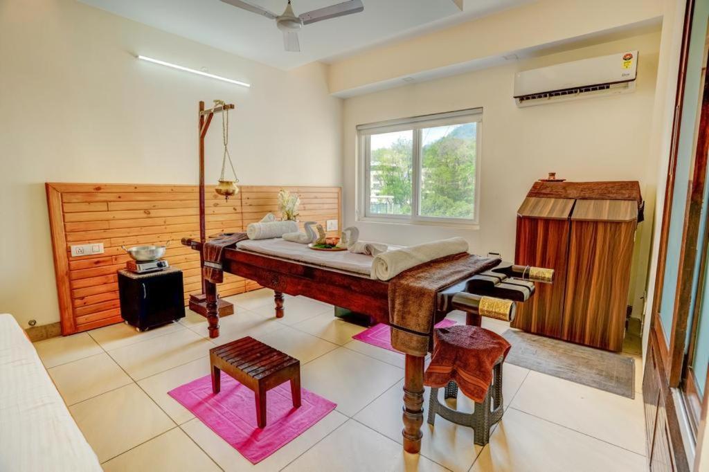 Golden Healing Journeys Homestay Rishikesh Bagian luar foto